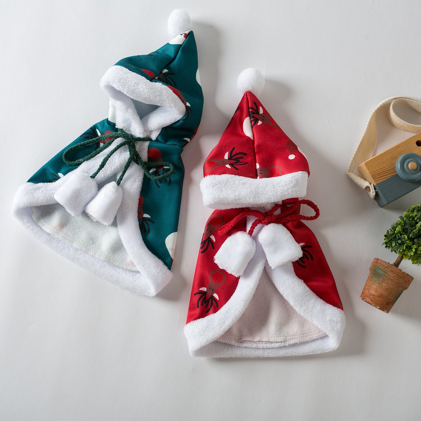 Cat Christmas Cape Cloak | Festive Santa Hood for Cats & Kittens